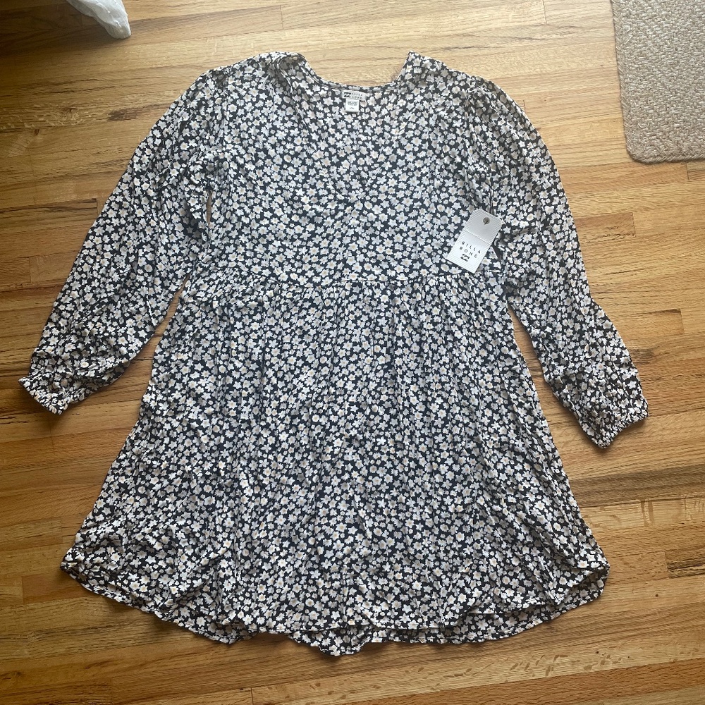 NWT Billabong Secret Wish floral dress